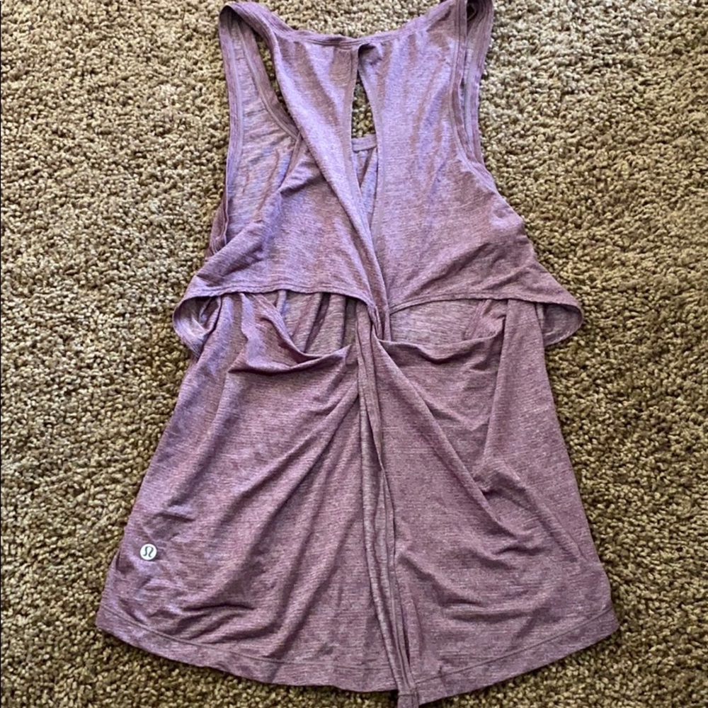 EUC size 4 Lululemon tank